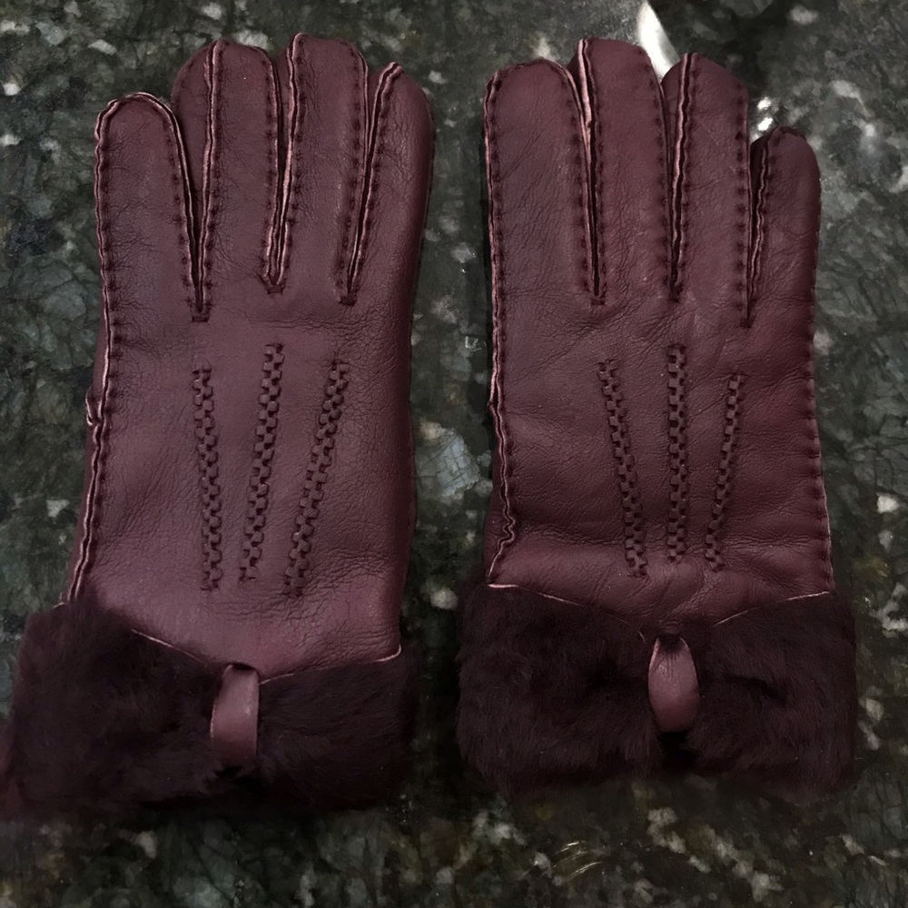 Millie Ugg-inspired Faux fur gloves